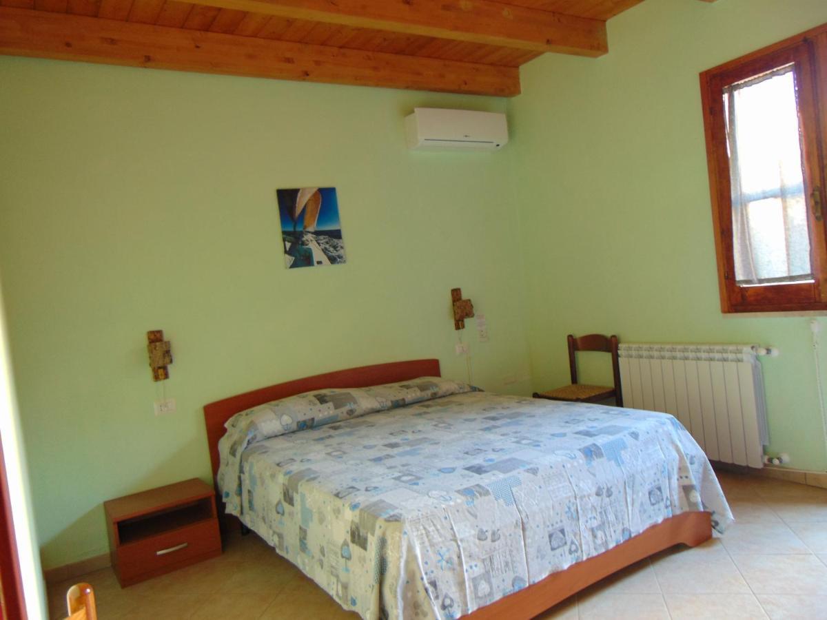 La Contea Bed and Breakfast SantʼAnna Arresi Εξωτερικό φωτογραφία