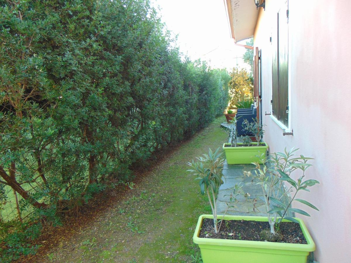 La Contea Bed and Breakfast SantʼAnna Arresi Εξωτερικό φωτογραφία