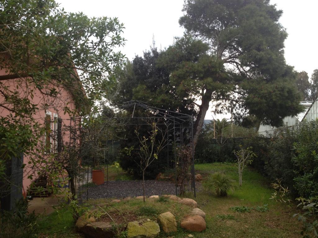La Contea Bed and Breakfast SantʼAnna Arresi Εξωτερικό φωτογραφία
