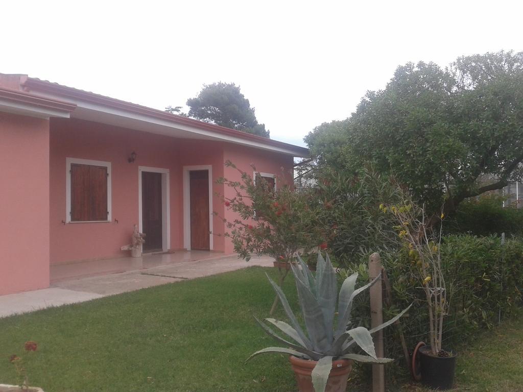 La Contea Bed and Breakfast SantʼAnna Arresi Εξωτερικό φωτογραφία